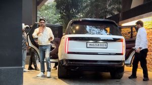 kapil sharma: ಸ್ಟಾರ್ ನಟರೇ ಷಾಕ್... ಕಾಮಿಡಿ ಶೋ ಮಾಡಿಕೊಂಡು 3 ಕೋಟಿ ಕಾರು ಖರೀದಿ! 