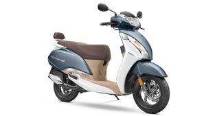 Tvs Jupiter: ಆಫೀಸ್‌ಗೆ ಹೋಗಲು ಬೆಸ್ಟ್ ಚಾಯ್ಸ್..  53 ಕಿ.ಮೀ ಮೈಲೇಜ್, ಟಿವಿಎಸ್ ಜೂಪಿಟರ್‌ನ ಹೊಸ ದರವೆಷ್ಟು?
