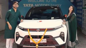 TATA: ಶೋರೂಂ ಮುಂದೆ ಸಾಲು ಕಟ್ಟಿದ ಗ್ರಾಹಕರು.. ಟಾಟಾ ಕಾರುಗಳಿಗೆ ಫುಲ್ ಡಿಮ್ಯಾಂಡ್, ಈ ಅಗ್ಗದ SUV ಆಯ್ತು ಹೀರೋ!