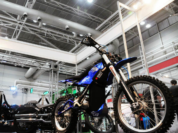 ಬರಿ ಗಾಳಿಯಿಂದ ಸಂಚರಿಸುವ ಬೈಕ್