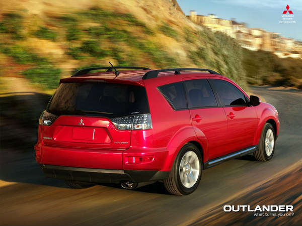 2013 ಮಿಟ್ಸುಬಿಸಿ ಔಟ್ಲಾಂಡರ್