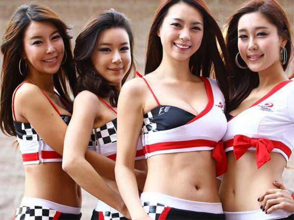 2012 ಎಫ್1 ರೇಸ್‌ನ 50 ಹಾಟ್ ಗ್ರಿಡ್ ಗರ್ಲ್ಸ್ 