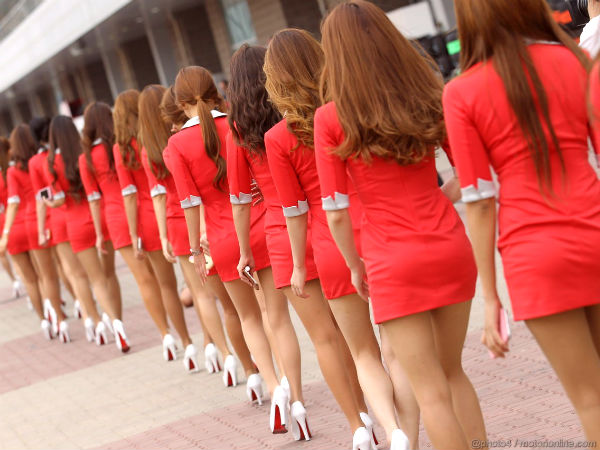 2012 ಎಫ್1 ರೇಸ್‌ನ 50 ಹಾಟ್ ಗ್ರಿಡ್ ಗರ್ಲ್ಸ್ 