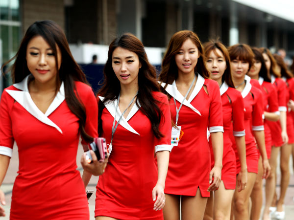 2012 ಎಫ್1 ರೇಸ್‌ನ 50 ಹಾಟ್ ಗ್ರಿಡ್ ಗರ್ಲ್ಸ್ 