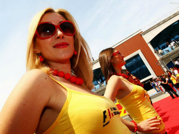 2012 ಎಫ್1 ರೇಸ್‌ನ 50 ಹಾಟ್ ಗ್ರಿಡ್ ಗರ್ಲ್ಸ್ 