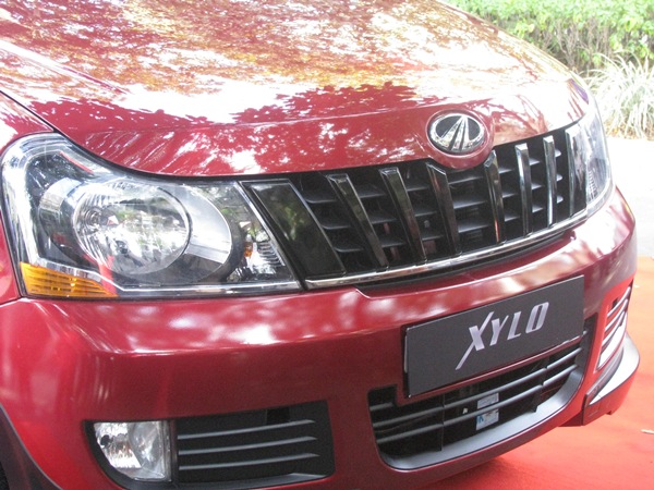 ಮಹೀಂದ್ರ ಕ್ಸೈಲೋ ಫ್ರಂಟ್ ಗ್ರಿಲ್