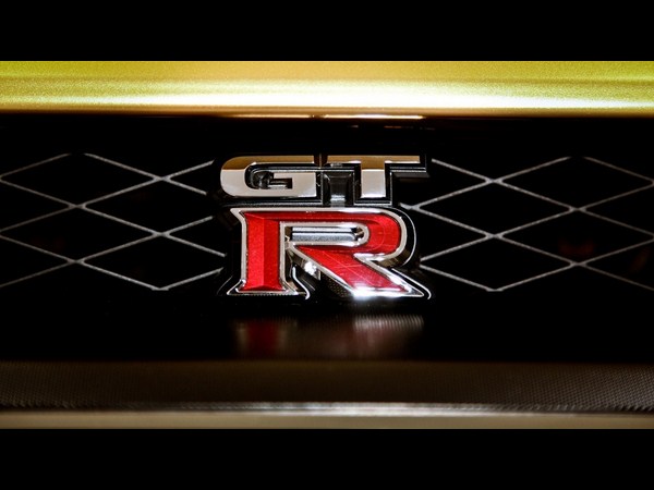 ಬೋಲ್ಟ್ ಚಿನ್ನದ ಕಾರು 1.01 ಕೋಟಿಗೆ ಹರಾಜು