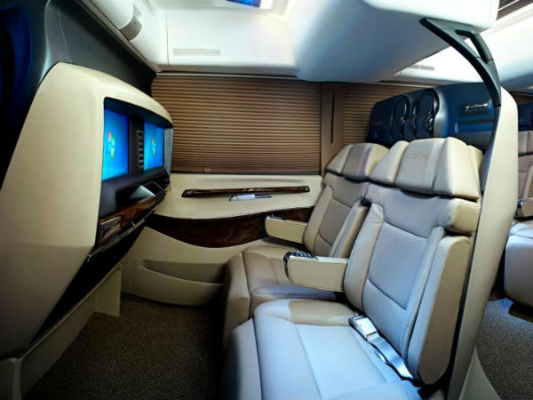 ಸೂಪರ್ ಲಗ್ಷುರಿ ಬಸ್