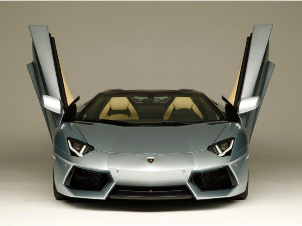 Lamborghini Aventador LP 700-4