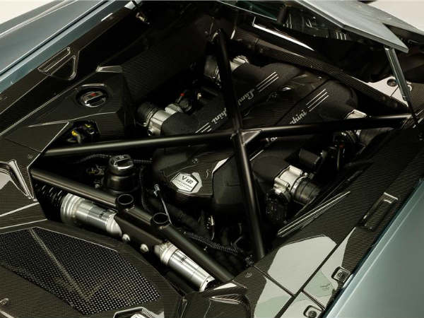 Lamborghini Aventador LP 700-4