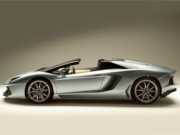 Lamborghini Aventador LP 700-4