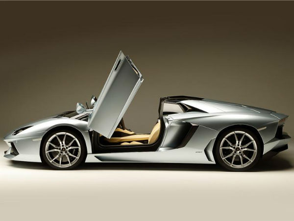 Lamborghini Aventador LP 700-4