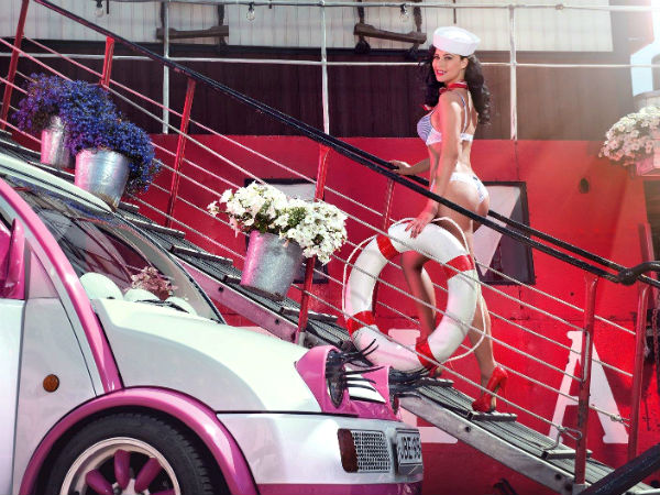 2013 ಮಿಸ್ ಟ್ಯೂನಿಂಗ್ ಕ್ಯಾಲೆಂಡರ್- ನವೆಂಬರ್ 