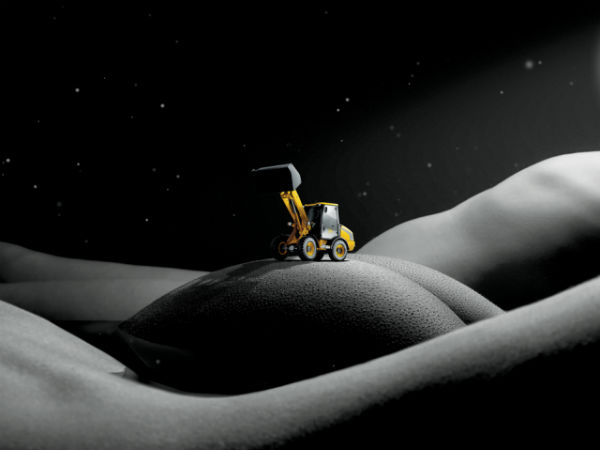 ಜೆಸಿಬಿ ಕ್ಯಾಲೆಂಡರ್