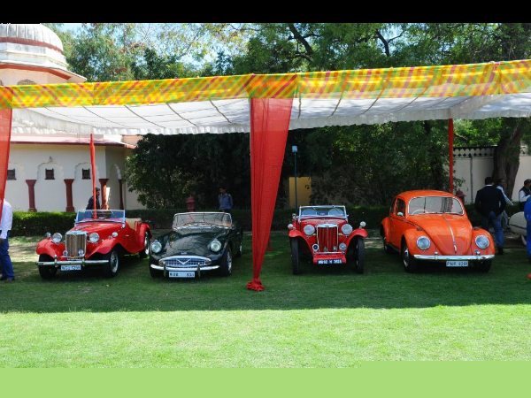 15th Vintage & Classic Car Rally in the Pink City