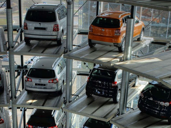 ಫೋಕ್ಸ್‌ವ್ಯಾಗನ್ ಕಾರು ಪಾರ್ಕಿಂಗ್ ಟವರ್