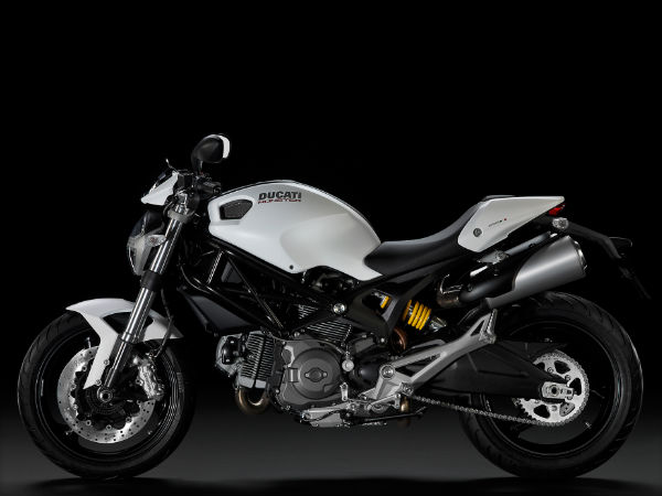 2013 ಡುಕಾಟಿ ಮೊನಸ್ಟರ್ 696