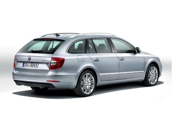 New Skoda Superb Facelift Revealed