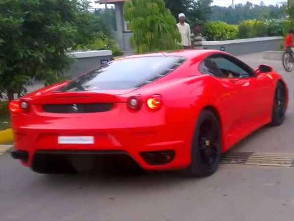 ಫೆರಾರಿ ಸೂಪರ್ ಕಾರಿನಲ್ಲಿ ಬಾಲಕನ ಜಾಲಿ ರೈಡ್ 