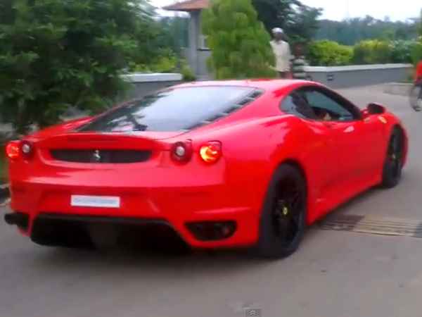 ಫೆರಾರಿ ಸೂಪರ್ ಕಾರಿನಲ್ಲಿ ಬಾಲಕನ ಜಾಲಿ ರೈಡ್ 