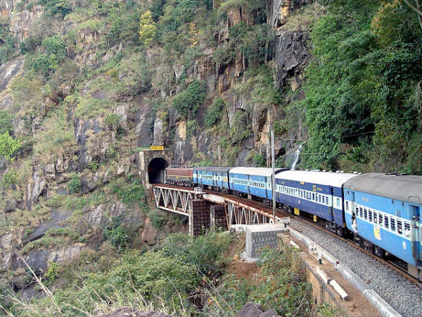 ಅರಕ್ಕು ಕಣಿವೆ ರೈಲ್ವೇ ಮಾರ್ಗ