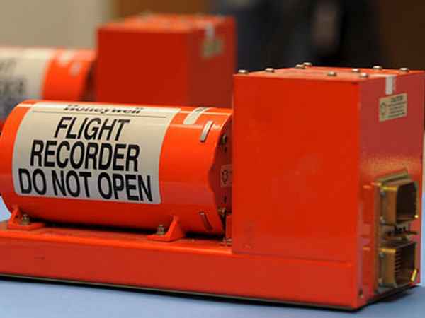 ವಿಮಾನಗಳಲ್ಲಿ ಬ್ಲ್ಯಾಕ್ ಬಾಕ್ಸ್ ಹೇಗೆ ಕಾರ್ಯ ನಿರ್ವಹಿಸುತ್ತದೆ?