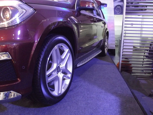 Mercedes Benz GL-Class