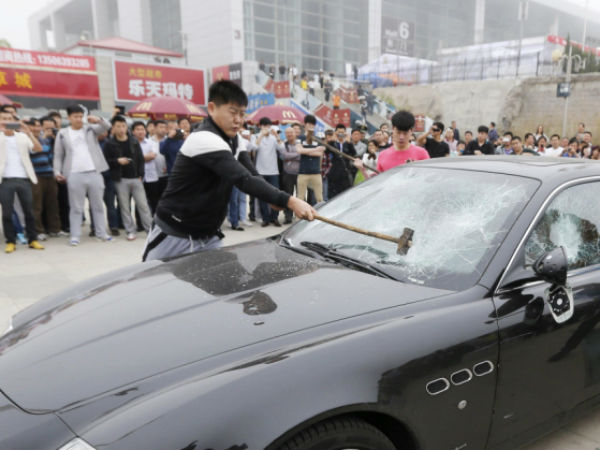 5 ಕೋಟಿ ಬೆಲೆಬಾಳುವ ಕಾರನ್ನು ಧ್ವಂಸ ಮಾಡಿದ ಮಸೆರಟಿ ಮಾಲಿಕ 