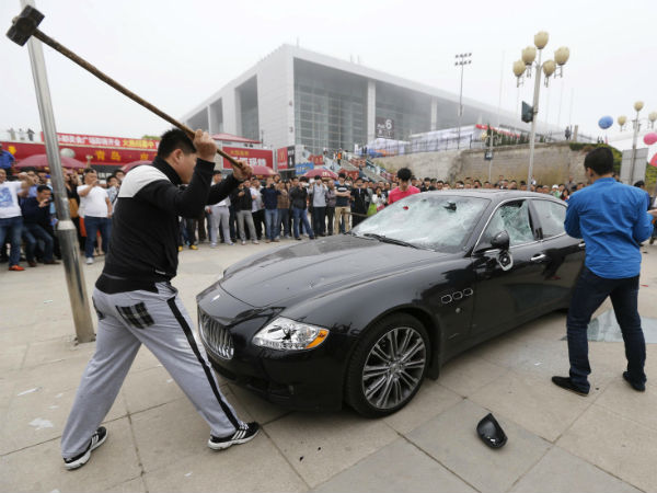 5 ಕೋಟಿ ಬೆಲೆಬಾಳುವ ಕಾರನ್ನು ಧ್ವಂಸ ಮಾಡಿದ ಮಸೆರಟಿ ಮಾಲಿಕ 