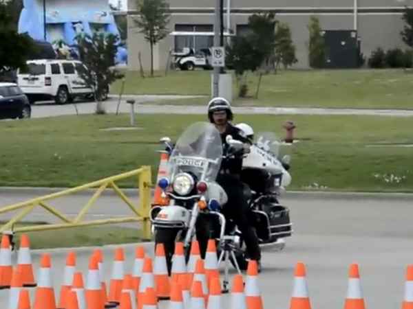 ಡ್ರೈವಿಂಗ್ ಕೌಶಲ್ಯ ಪ್ರದರ್ಶನ 