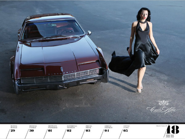 ಗರ್ಲ್ಸ್ ಆಂಡ್ ಲೆಜೆಂಡರಿ ಯುಎಸ್ ಕಾರು