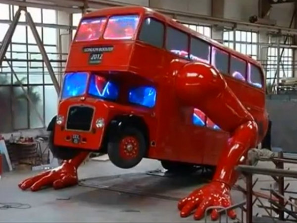 ಮಾನವನ ರೀತಿ ವ್ಯಾಯಾಮ ಮಾಡುವ ಡಬಲ್ ಡೆಕ್ಕರ್ ಬಸ್!