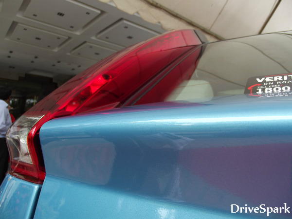  Mahindra Verito Vibe Launched In Bangalore 