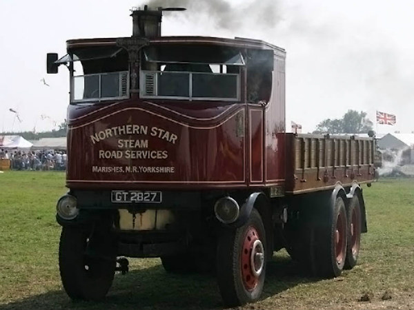 ನೀವು ಕಂಡಿರದ ಹಳೇಕಾಲದ ಸ್ಟೀಮ್ ಬಸ್ ಹಾಗೂ ಟ್ರಕ್‌ಗಳು!