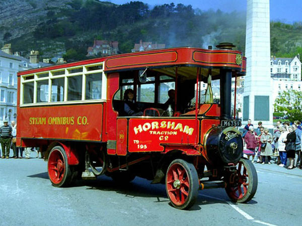 ನೀವು ಕಂಡಿರದ ಹಳೇಕಾಲದ ಸ್ಟೀಮ್ ಬಸ್ ಹಾಗೂ ಟ್ರಕ್‌ಗಳು!