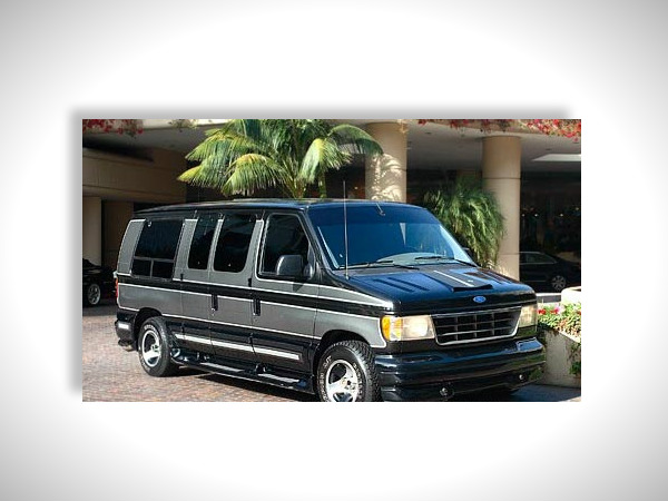 ಕಾರುಗಳ ದೊಡ್ಡ ಸಂಗ್ರಹವನ್ನು ಬಿಟ್ಟು ತೆರಳಿದ ಜಾಕ್ಸನ್