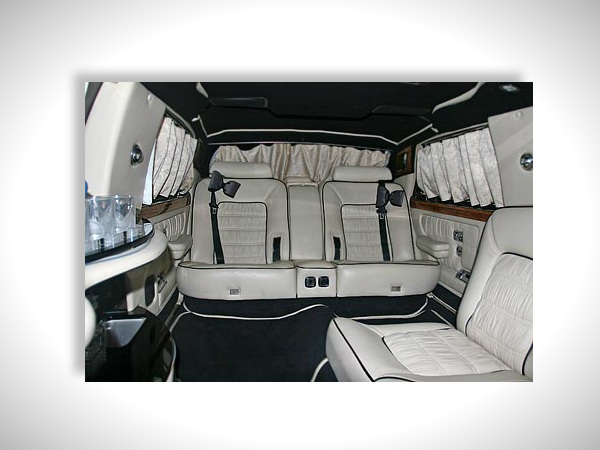 ಕಾರುಗಳ ದೊಡ್ಡ ಸಂಗ್ರಹವನ್ನು ಬಿಟ್ಟು ತೆರಳಿದ ಜಾಕ್ಸನ್