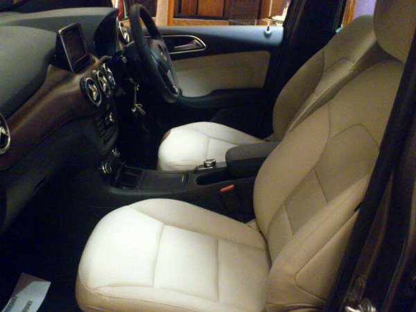 ದರ ಮಾಹಿತಿ ( ಎಕ್ಸ್ ಶೋ ರೂಂ ಮುಂಬೈ)