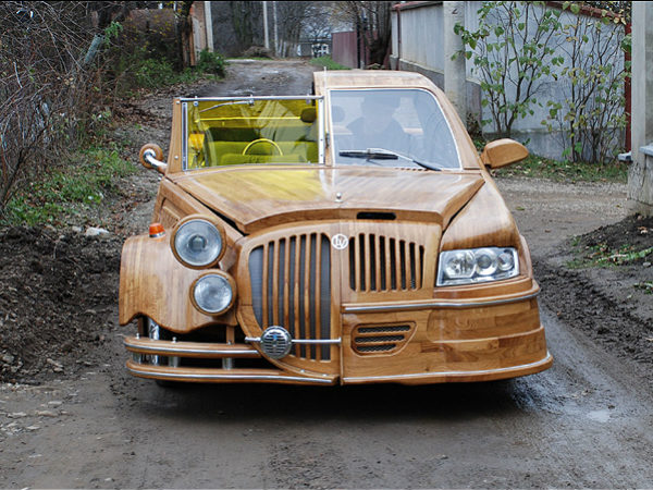 Two-faced wooden car Vasily Lazarenko