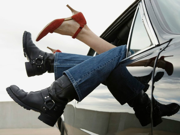 ಕಾರಲ್ಲಿ ರತಿಕ್ರೀಡೆ