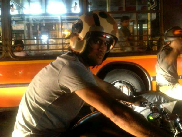 ಧೋನಿ ಬೈಕ್ ಪ್ರೇಮ