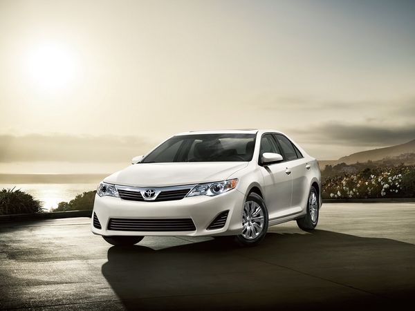 ಟೊಯೊಟಾ ಕ್ಯಾಮ್ರಿ ಹೈಬ್ರಿಡ್ 