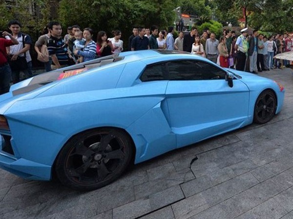 ಚೀನಾದಲ್ಲಿ ನಕಲಿ ಲಂಬೊರ್ಗಿನಿ ಮಾರಾಟಕ್ಕೆ ಯತ್ನ