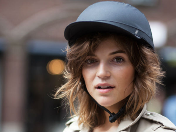 ಗುಣಮಟ್ಟದ ಹೆಲ್ಮೆಟ್ ಧರಿಸಿ