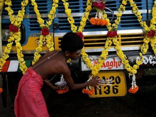 ವಾಹನಗಳಿಗೆ ಪೂಜೆ ಸಲ್ಲಿಸುವುದರಿಂದ ಅಪಘಾತ ತಪ್ಪಿಸಬಹುದೇ?