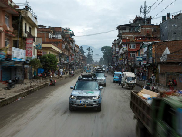 Range Rover Hybrid Silk Trail Expedition