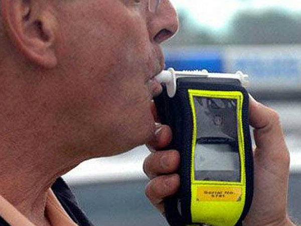 ಬ್ರೀಥಲೈಜರ್ (breathalyzer)