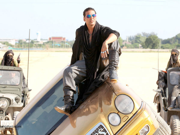 ಚಿನ್ನದಂತಹ ಬೆಂಝ್ ಗಾಡಿಯಲ್ಲಿ ಅಕ್ಷಯ್ ಸ್ಟಂಟ್ ಶೋ