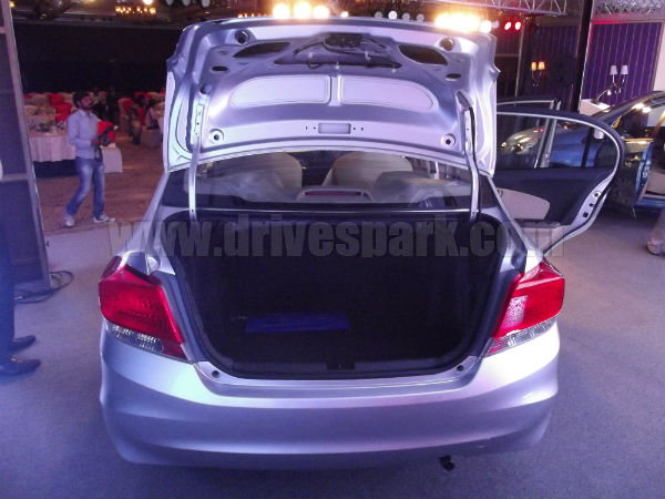 ಹೋಂಡಾ ಅಮೇಜ್ ಆಕರ್ಷಕ ಆಕ್ಸೆಸರಿ ಪ್ಯಾಕೇಜ್ ಜತೆ ಲಭ್ಯ