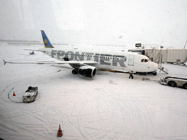 ಭಾರಿ ಹಿಮಪಾತ; ವಾಹನಗಳು ಉಲ್ಟಾಪಲ್ಟಿ 